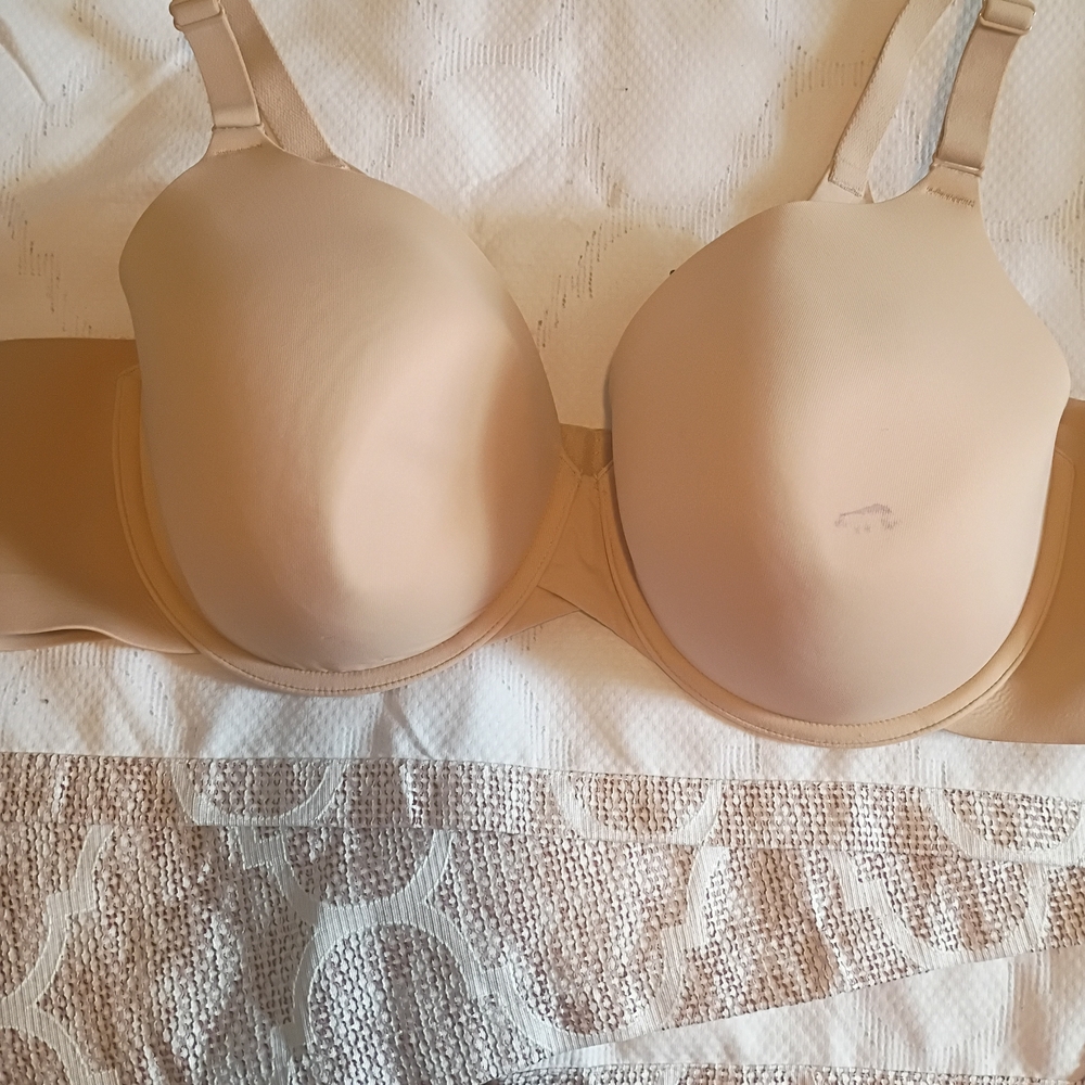 Seamless Tan Bra